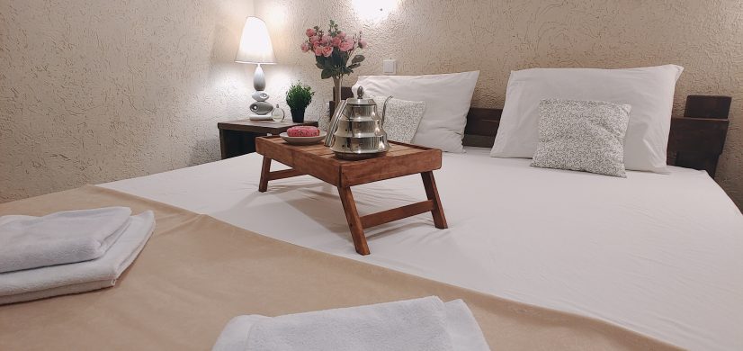 Большой дом с террасой